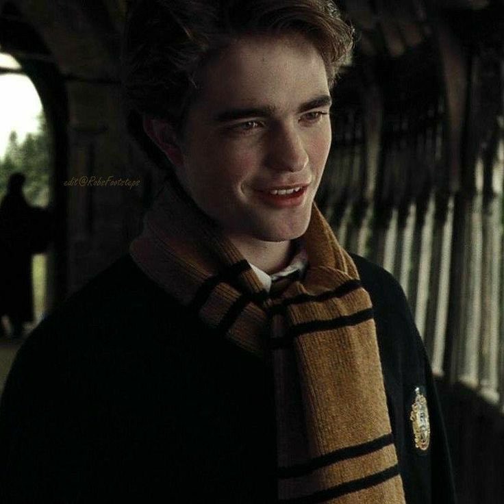 Ally_Pattinson's tweet photo. 今日の金ローは #ハリーポッターと炎のゴブレット 🔥
愛しのRob演じるセドリックが地上波で❤️
セドリックは学業運動ともに優れてて、何よりも心優しくて人望の熱い、#Hufflpuff の監督生で何より美しすぎて尊い…💛
みんな目をかっぽじって、彼を見ようね…!!!! https://t.co/P8TM91jFem
