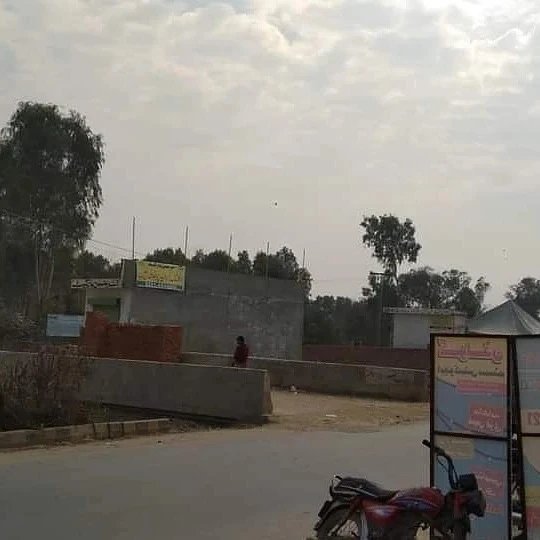 propertyTRP's tweet photo. 📢 150 feet front with 2 km view approximately 1.5 million views monthly available for advertising , hoarding or screen. rohi drain khaliq Nagar. atta bakhsh road opposite TTC and Golden school system dullu kalan Lahore.
Contact! 
03214444408
Google pin!
https://t.co/Ceav2wTb2w https://t.co/jfID1gTsn1