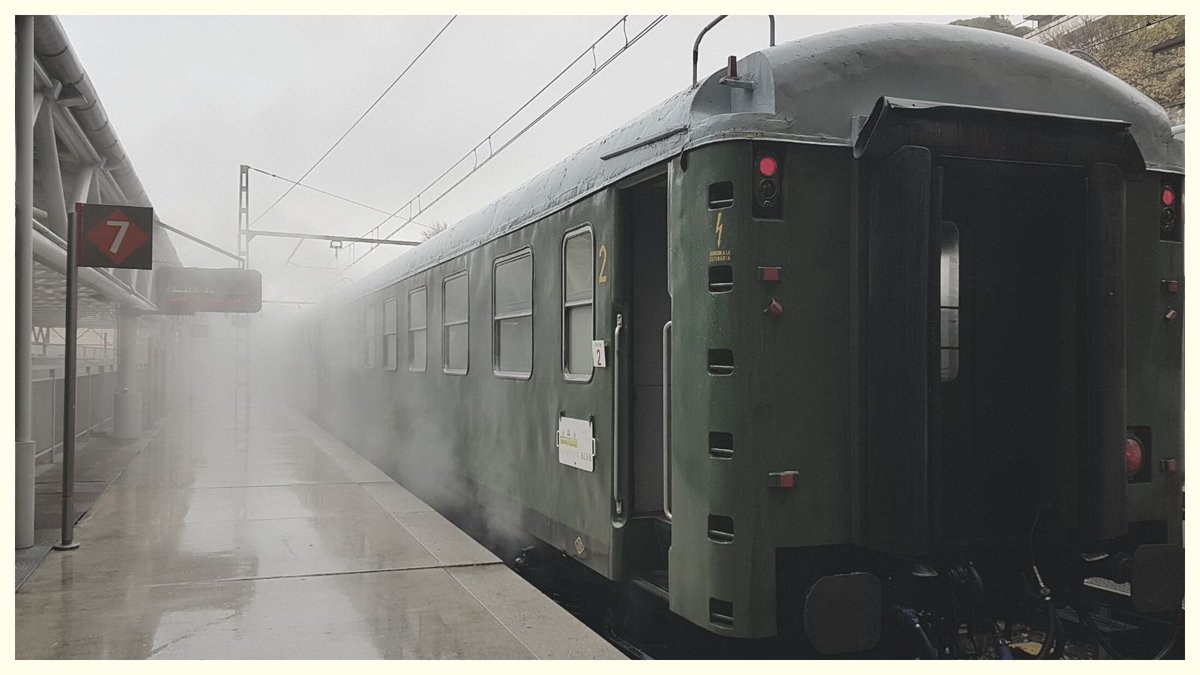 Llega el #BlackFriday al @trendefelipeii 🚂💨

¡En las compras 26 al 29 de noviembre, 20% de dto. para todas las circulaciones que quedan hasta fin de temporada con el código FELIPEIIBF! ¿Dónde? Aquí 👇🏼

trendefelipeii.com #BF