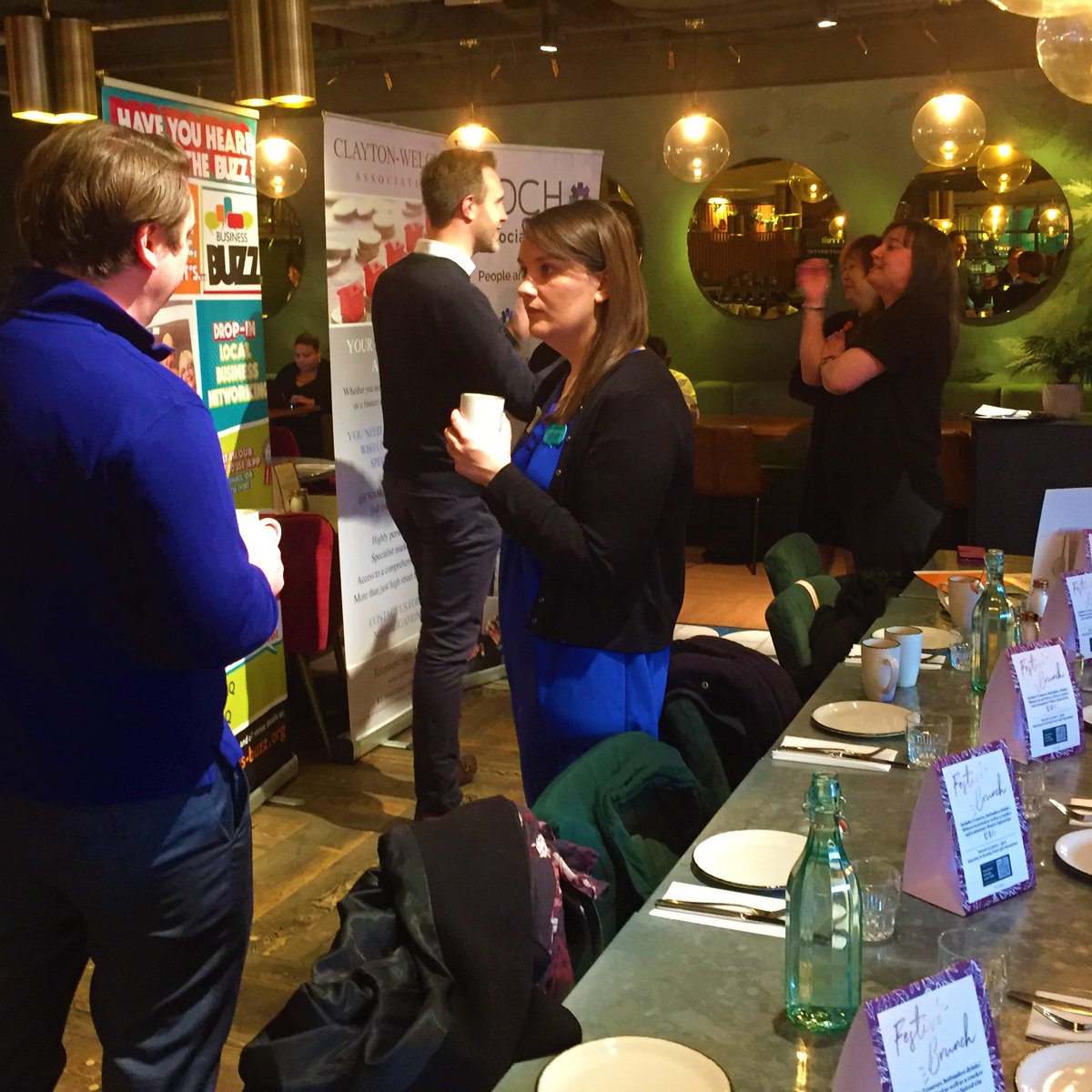 Jilly_Pepper's tweet photo. @bizbuzzlon #FF Shout out to London #BridgeBuzz host Lee Lam @your_usp for a great face2face event at the airy, elegant new venue @1751Bar - I'll be following up on the great connections I made - join us at the next event on Tuesday 21st December from 10am book via the app #networking https://t.co/0sKinkmydI