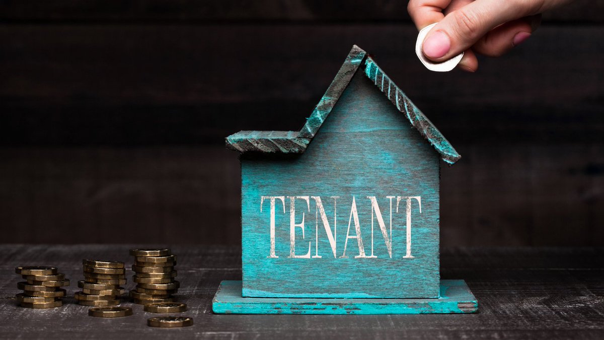 PropertyWheel's tweet photo. Demand for residential rentals in Q3 remained weak and  looming interest rate hikes are likely to apply further pressure on tenants in good standing within the next 6 - 9 months. 

Weak tenant demand + an oversupply, has played out in high vacancy rates:  https://t.co/kCbj05VQAQ https://t.co/5JqTkDXRxe