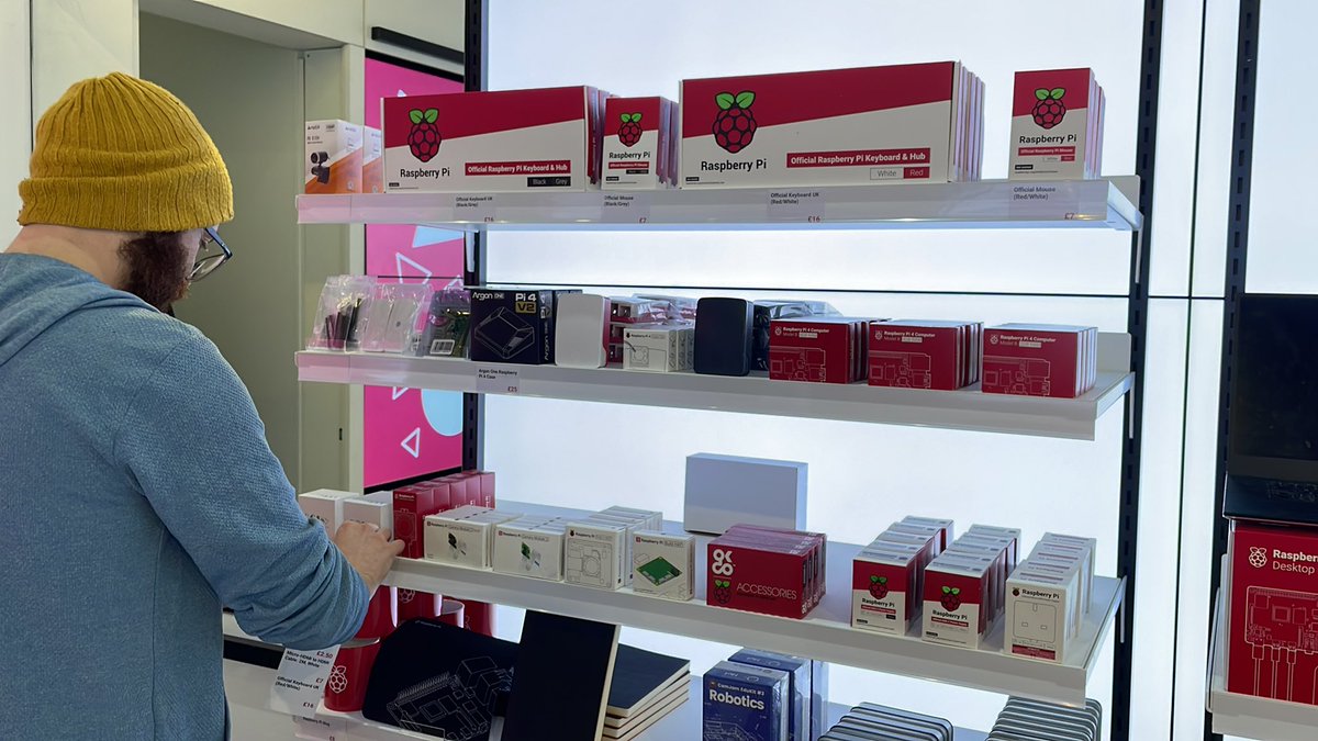 We’re getting our London pop-up store ready. Who will be joining us?

Friday 26 November
11:00–18:00
Saturday 27 November 10:00–17:00

58 Oxford Street, London W1D 1BH