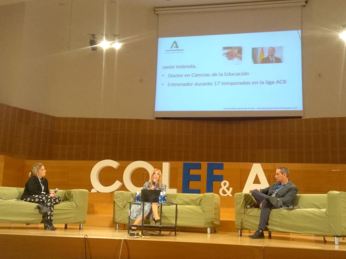 ColefAndalucia's tweet photo. 🗣La secretaria general de #Educación y #FP de @AndaluciaJunta, @AbadiaOlaia, expone las políticas educativas en materia de #EF de #Andalucía y agradece la implicación del @ColefAndalucia.

Sigue en directo la Jornada de #Zaragoza: https://t.co/Ve0QqX5Yz3

Somos un #ColegioÚTIL. https://t.co/GeiViBaCoV