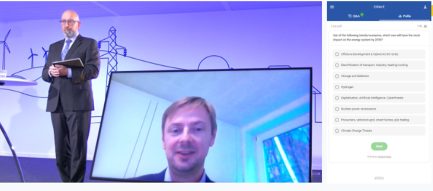 ENTSOG's tweet photo. 🗣️ENTSOG Director of System Development @watinelouis is currently discussing #energysystemintegration with @csikow, @helloheatpumps, @IFIEC_Europe, @SmartWiresinc, @RenewablesGrid at the @ENTSO_E Conference 2021.
Follow the event here👉https://t.co/zBh5fkI3hR https://t.co/6NunlJIZqF