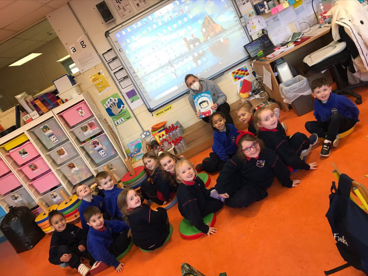 strawberryhns's tweet photo. Junior Infants had a wonderful time celebrating @DollyParton @dollyslibrary 1st Birthday in Cork @letsgro_2gether #imaginationlibrary #letsgrowtogether https://t.co/i8KGTMRp0K