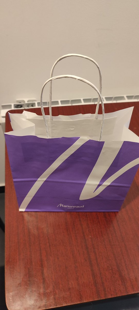 parisenforme's tweet photo. @Sephora good to have customer cards but if you are harassed by a security guard while shopping and the store manager thinks it is OK you go to the competition https://t.co/ujLVt1A0jH