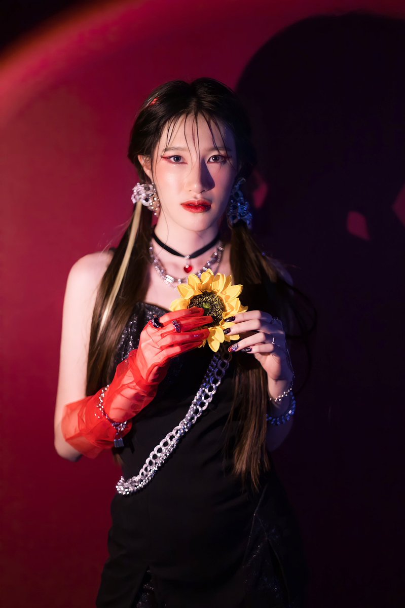 tpopbr's tweet photo. 📸 Foram divulgadas fotos da Panda para o segundo single do D Code (#Dcodeth), 'Dawn & Dusk'.
O lyrics video será lançado dia 30 de Novembro.
#tpop #tpopbr https://t.co/qxByfirKWJ
