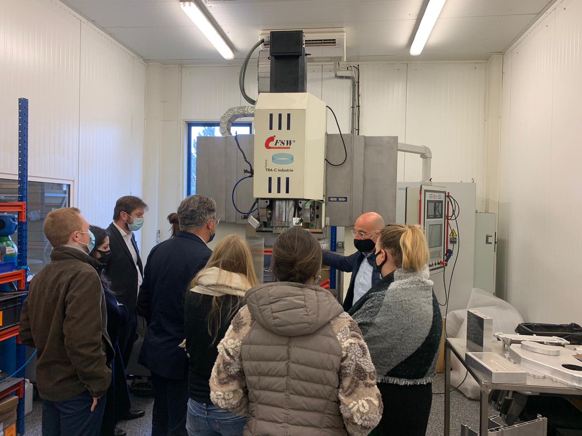 Moment Up tweet media