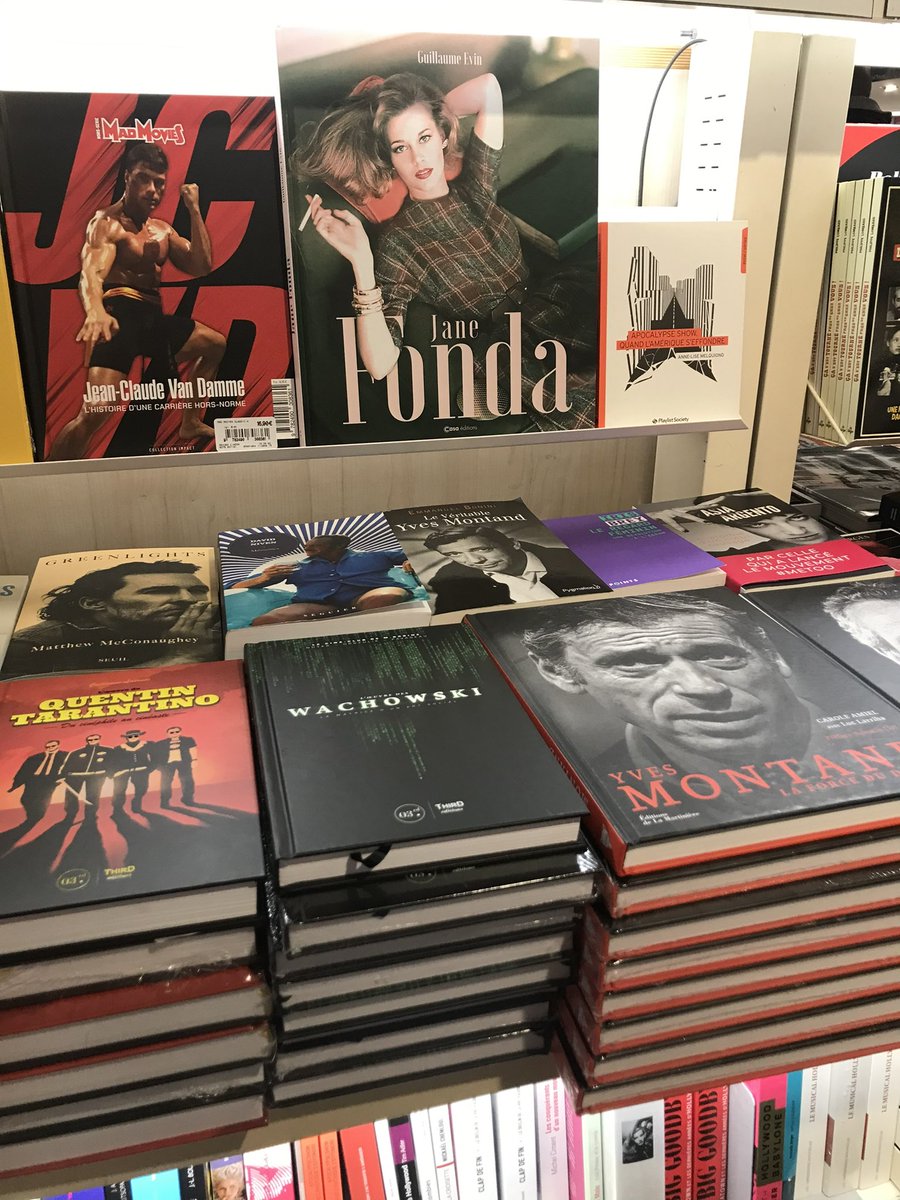 yoanorszulik's tweet image. Être aux côtés de Tarantino, Montand, Jane Fonda et Jcvd, c’est quand même sympa.
"L’œuvre des Wachowski - La matrice d’un art social" écrit par trois membres de @MonsieurBobine : @nonoostar, @PavageauJulien et moi-même pour @ThirdEditions, est désormais disponible en librairies.