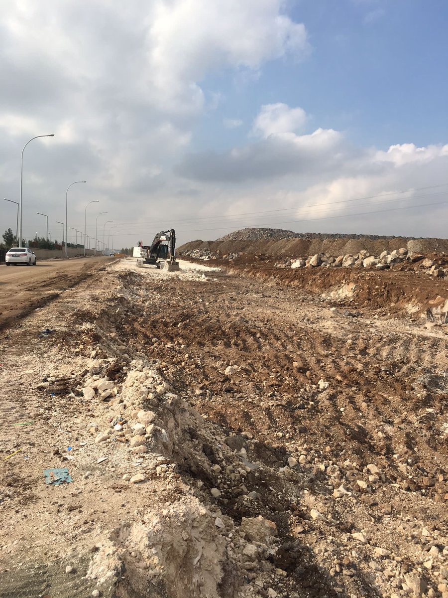 Haliliye ilçesi Karşıyaka mahallesi Fahrettin Paşa caddesi (Zeytindalı okullar bölgesi ) yol genişletme çalışmalarımız devam ediyor.

<a href="/zabeyazgul/">Zeynel Abidin BEYAZGÜL</a>