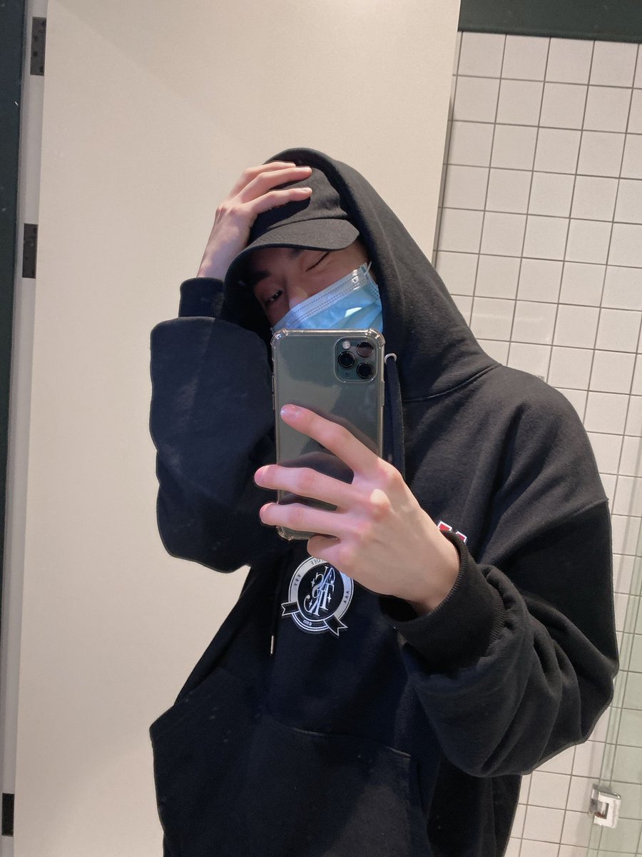 0kki__t0kki's tweet photo. my nstk hoodie came home today! 🤍 thank you for yet again another transaction @fleurfindsph ╰(*´︶`*)╯♡
#FleurFeedbacks https://t.co/Ug4aSCL9aH