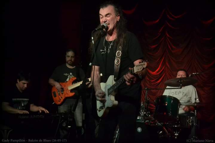 Gady Pampillon en concierto en Balcón de Blues 26 de mayo de 2017