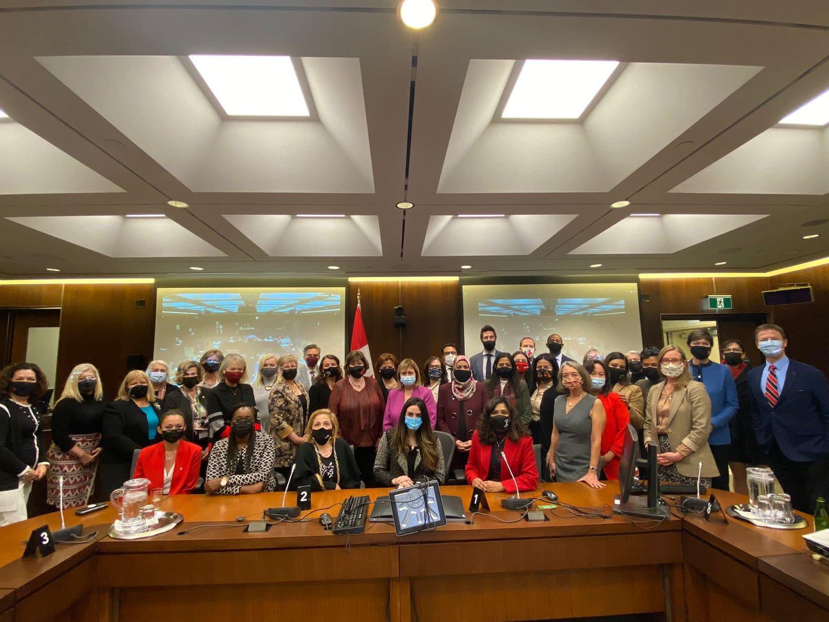 Hier, j’ai eu l’honneur d’être élue présidente du Caucus des femmes par mes collègues parlementaires.  #LiberalWomensCaucus  Yesterday I had the honour of being elected Chair of the National Liberal Women’s Caucus by my fellow parliamentarians