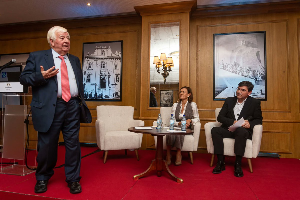 SalesEcosystems's tweet photo. 📍 Qual a opinião do Professor Eduardo Catroga para melhorar a capacidade competitiva de Portugal?
🔎 Saiba mais em https://t.co/kjZY91vXhc

#eduardocatroga #fatimalopes #ruimurta #fundaçãomariadroste #fundaçãoeugénioleite #solidariedade #causas #partilha #conhecimento https://t.co/ipury4IkPT