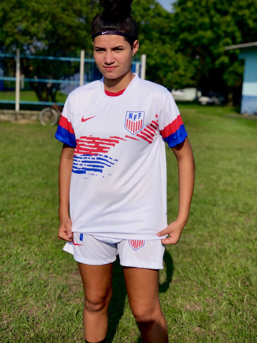 nc_nff's tweet photo. E ontem foi a apresentação do nosso novo uniforme. Inspirado na seleção americana, é o terceiro da nossa linha 💙❤️🤍 

#futebolfeminino https://t.co/B3BPuvsWt5