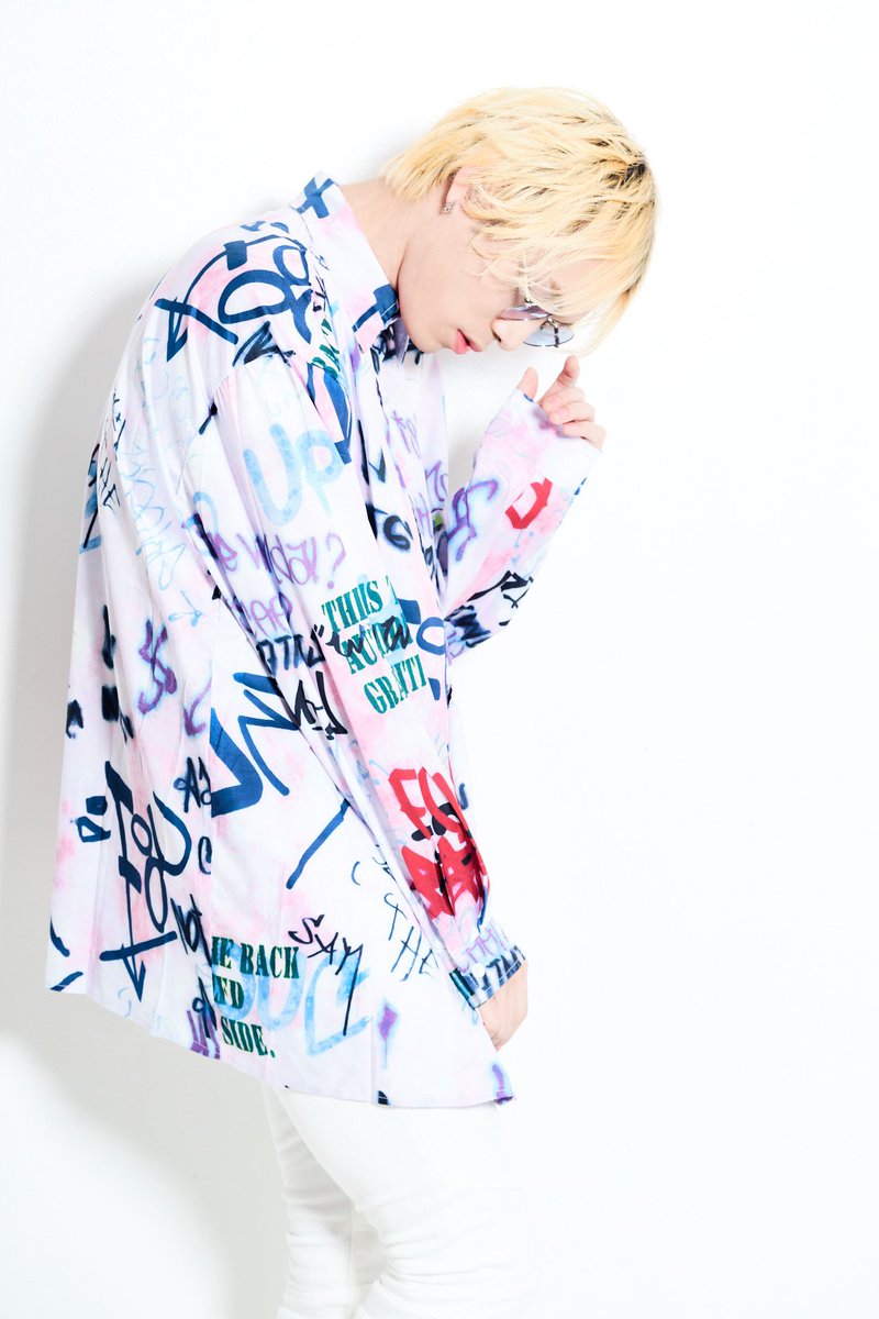 iren_willi's tweet photo. 【お知らせ】11/28(日)21:00〜21:45「宮川依恋の弾き語りライブ♪ザ・誕生日リベンジャーズ」コミュニティ限定配信やります！
急で申し訳ないですが、休日にしました。ご都合付かなかったらぜひアーカイブを観てね。曲も少し入れ替える予定です、よろしく🙋‍♂️

▶️LIVE DREAMER
https://t.co/uH5S4yUzFB https://t.co/qZBJzqZGkV