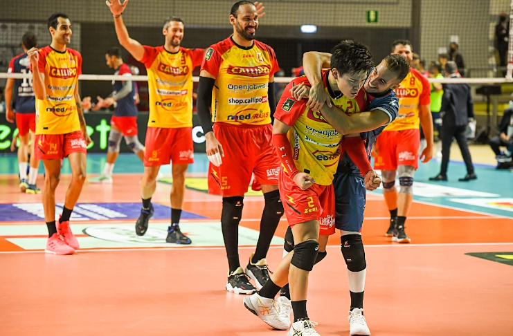 thevolleynews's tweet photo. Social network: Vibo Valentia e Roma guadagnano posizioni - https://t.co/kme3RjlXQs
#VolleyNews #IQUIISport #RomaVolleyClub #SerieA1Femminile #SocialNetwork #SportManagement #SuperlegaMaschile #TonnoCallipoCalabriaViboValentia #TVLReport https://t.co/7oS7qpv7Mn