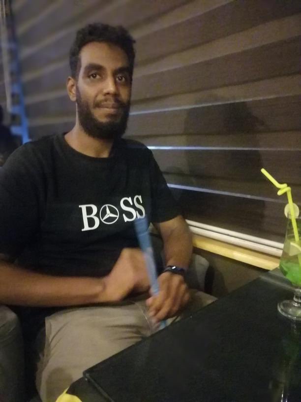 ⭕️⭕️يا جماعه صاحبنا ده مفقود من امبارح الساعه ٦ صباحا 
اسمو عبد الرحمن  لو اي زول شافو في حته يورينا 
ريتويت يخوانا ضروري شديد
يا جامع يا رقيب