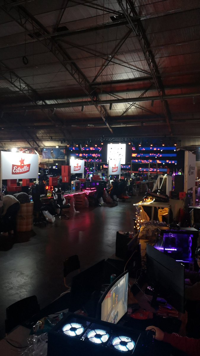 Anyone at #dreamhack? Send a PM if you want to have a chat!