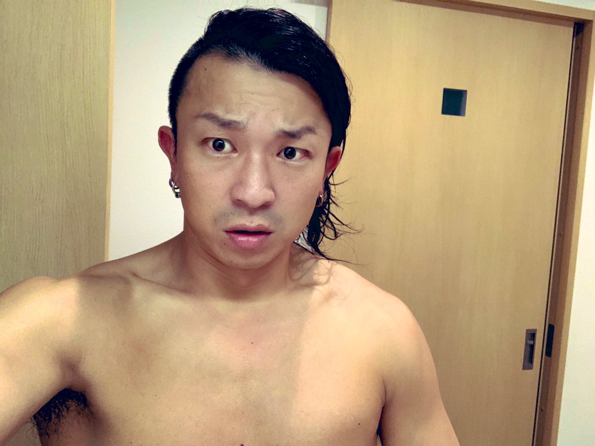 そろそろ髪型変えようかな…。 動画配信始める前は年に3回の頻度で髪型