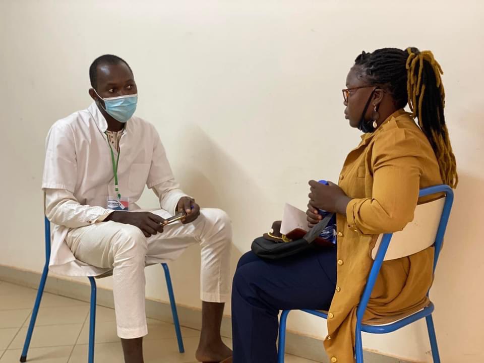 laf_wo's tweet photo. La clinique mobile de l’Association des Étudiants en Médecine est présente à nos côtés. Au programme: dépistage de l’hépatite B, dépistage du cancer du sein, dépistage du cancer du col de l’utérus, dépistage des facteurs de risques cardio-vasculaires ( diabète, HTA) 

#WoLAf2021 https://t.co/vtBFeTzT8u