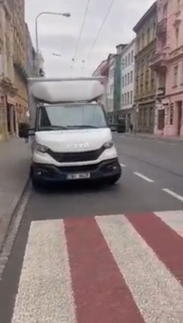 nahodny_chodec's tweet photo. Tohle je super výhled na přechod, ještě horší než obvykle.
Městská třída!

via https://t.co/jDgJ5jsw4z

#brno #veveri #brnoautem https://t.co/QACx0bjjZo