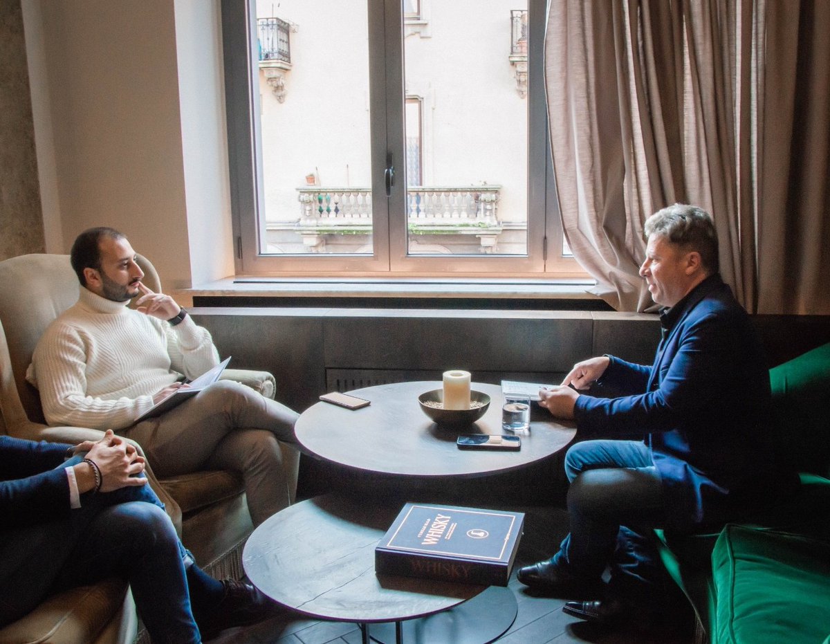 GiustinoMucci's tweet photo. Dalla mia intervista a Cyrille Mald, tra i più grandi esperti di #whisky al mondo, per l'uscita del suo "Whisky", volume definitivo sul mondo del whisky. Ne parlerò a dicembre su @StyleMagazineIt https://t.co/SgfdmE7x5V