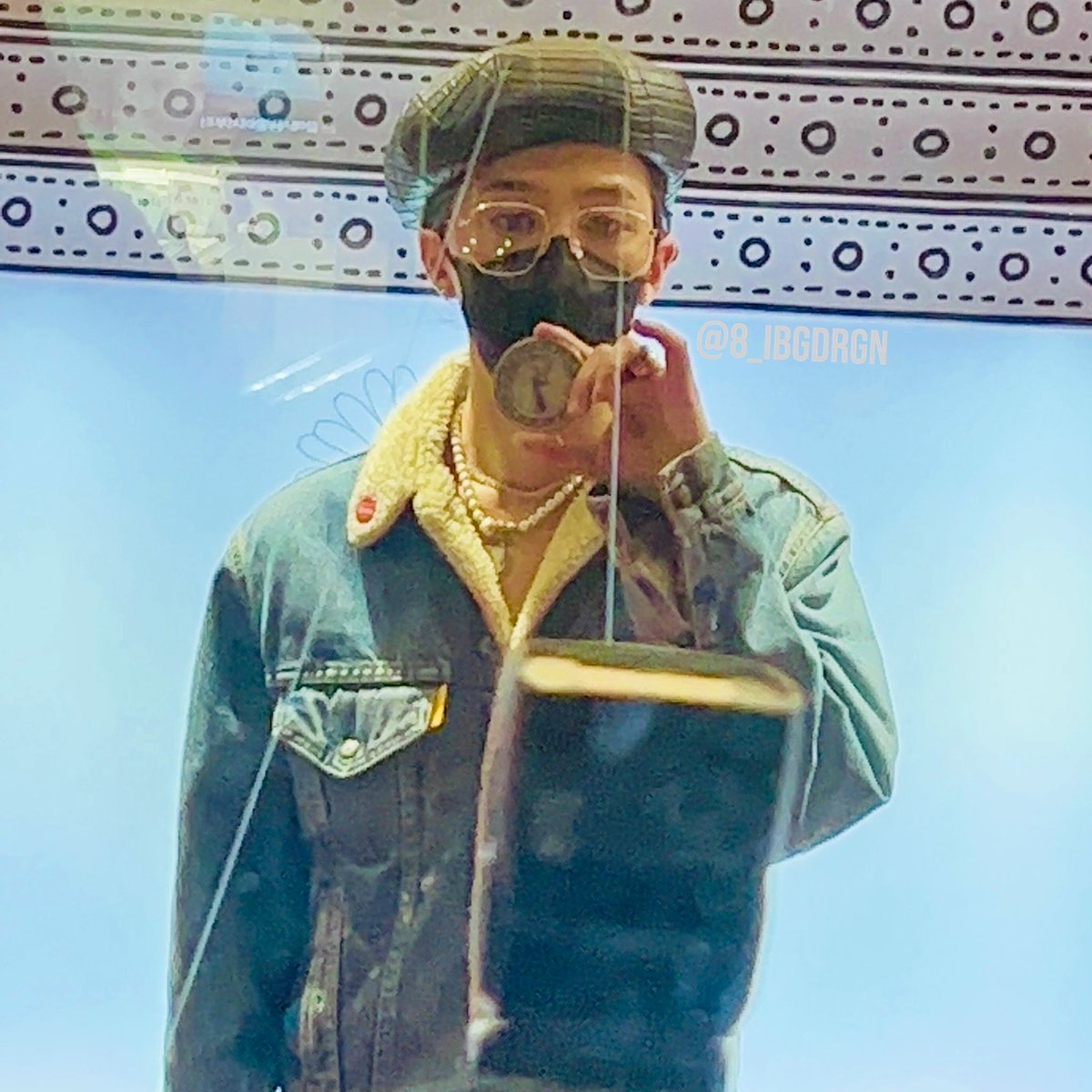 ratedgdragon's tweet photo. KWON JIYONG SPOTTED TODAY AT KWONDO POP UP EVENT https://t.co/zqzMP3kjik