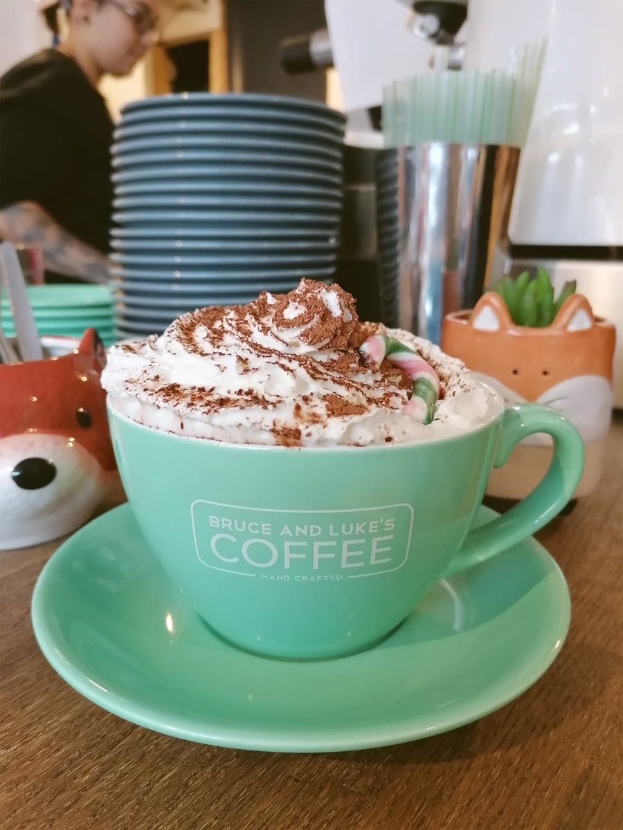 Foxes Cafe Lounge tweet media