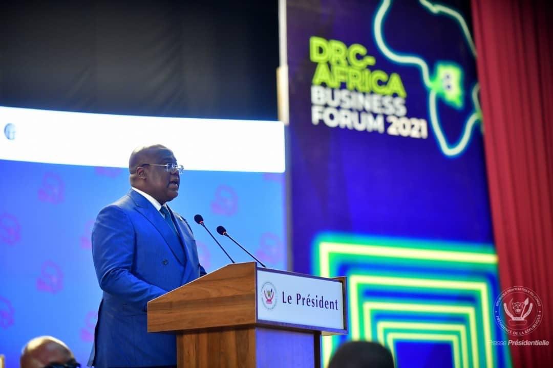 IndustrieRdc's tweet photo. #DRCAfricaBusinessForum « se positionner comme le leader mondial dans le développement d'une chaîne de valeur autour de l'industrie de batteries électriques, telle est la vision et l'ambition de la #RDC » Félix Antoine Tshisekedi Tshilombo @fatshi13  @Presidence_RDC @LukondeSama https://t.co/OMghko3z1b