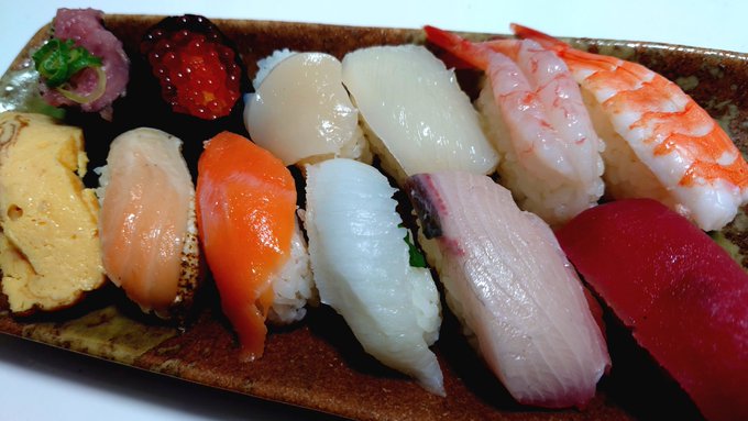 🍣( ˘ ꒳​ ˘ ) 