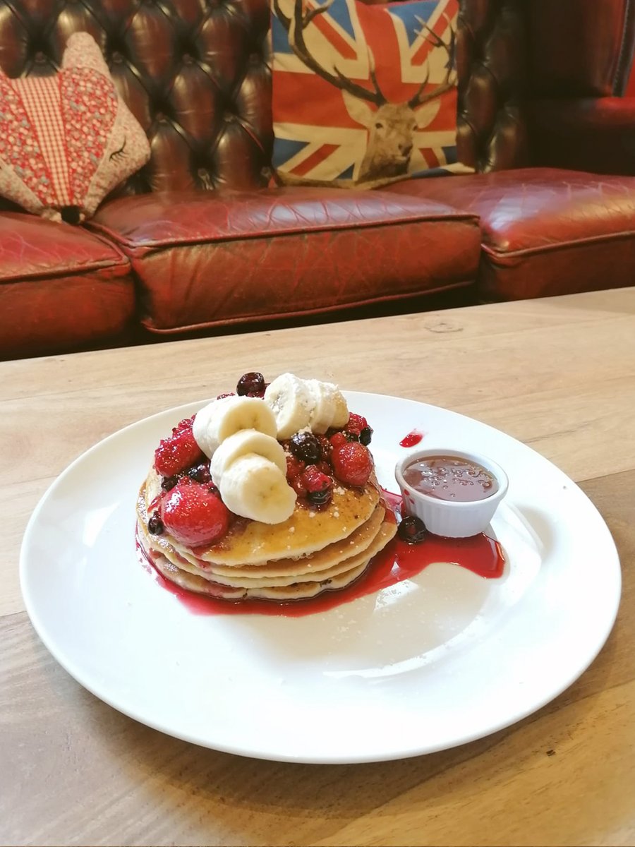 Foxes Cafe Lounge tweet media