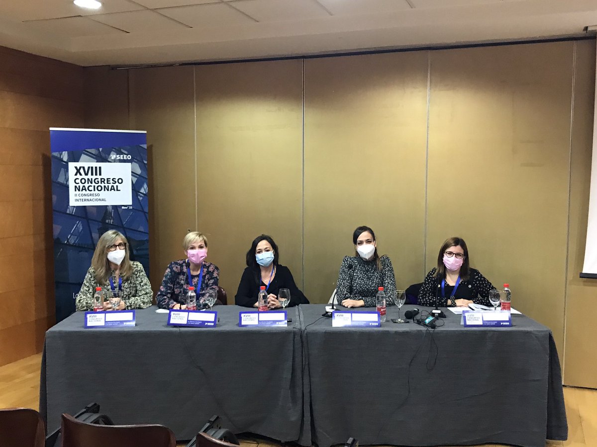 Impresionante panel da mesa sobre terapia CART no Congreso da <a href="/_SEEO_/">Enfermería Oncológica</a> en Granada. <a href="/iriagoal/">iriagoal</a> y <a href="/mercedesmontoro/">Mercedes Montoro</a> do grupo de enfermaria do <a href="/GETH_info/">GETH</a> comparten experiencia nos coidados enfermeros dos pacientes