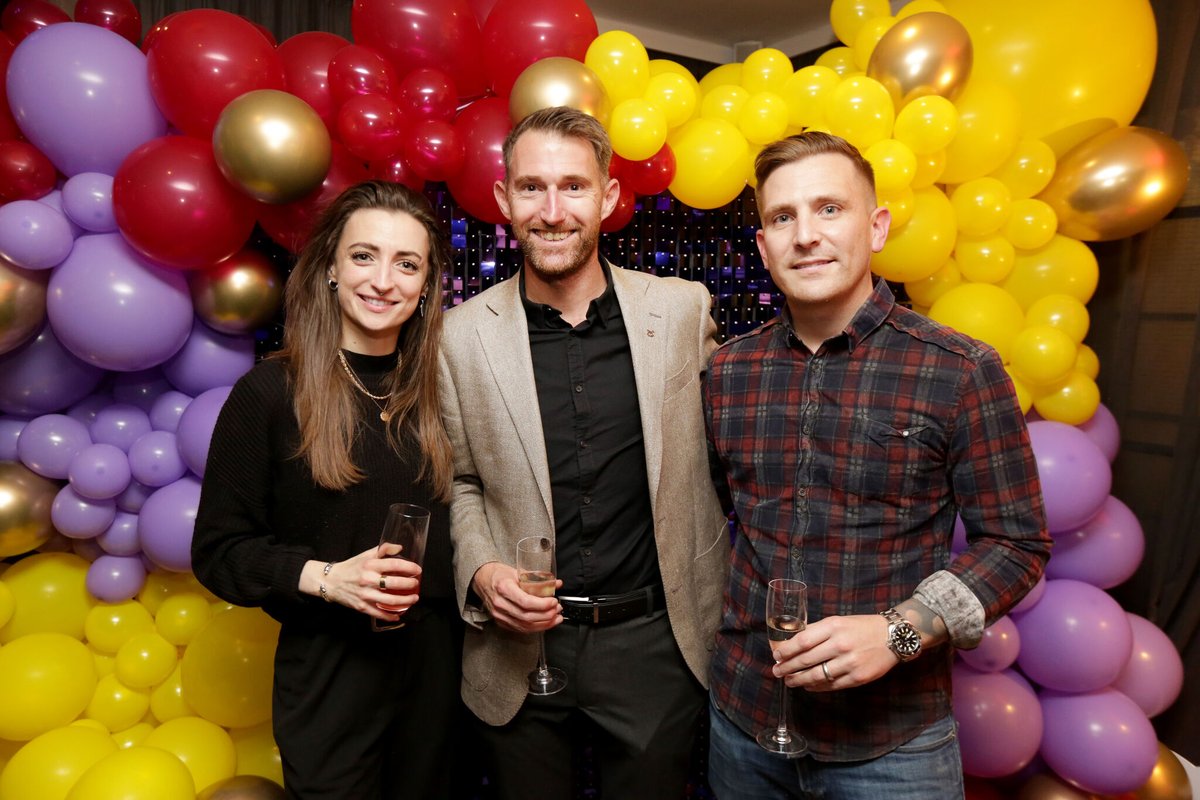 SearchSeven's tweet photo. What a night it was two weeks ago at our 10 year anniversary party! We still can't believe that we hit our #share77k target 🎯
A full picture catalogue coming soon - watch this space  📸

#10years #digitalmarketingagency #brighton #charityfocused https://t.co/rtQ2pgXtJ6