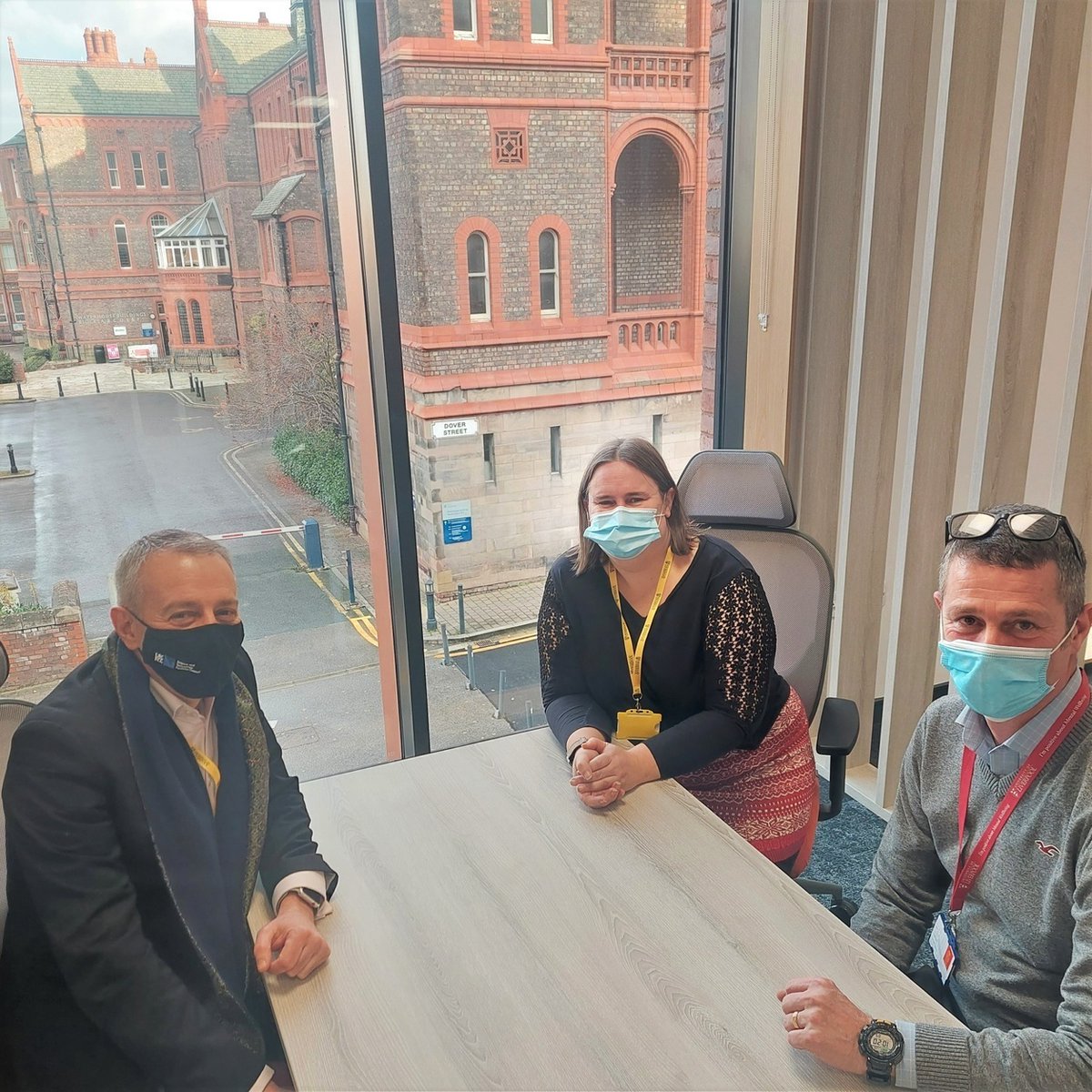 HartreeCentre's tweet photo. We've had an exciting morning being shown around our hotdesking space in the brand new Digital Innovation Facility (DIF) at @livuni. Thanks to our partnership with the @VEC_VE, it's now even easier to meet and collaborate with the Hartree Centre team in #Liverpool city centre! https://t.co/tLaiffaN68