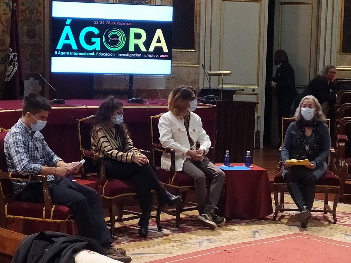 Mesa redonda: la perspectiva de los estudiantes. Sigue habiendo distancia entre la Universidad y el mundo de la empresa.Para generar valor es necesario reducirla,enfocando los planes de estudio de forma pragmática. Es la Formación Profesional la respuesta? <a href="/Agora2019/">Ágora 2021</a> #IF_CMadrid