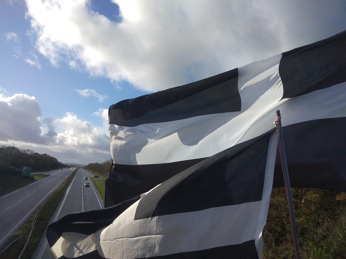 Yes_Kernow's tweet photo. We are in communication with other campaign groups regarding a joint series of visibility actions on 11th December, 2021. Cornwall is being misgoverned and the Cornish people are being forgotten. Watch this space!
#YesKernow #IndyCornwall #Anserghogeth https://t.co/sbM3aIYucr