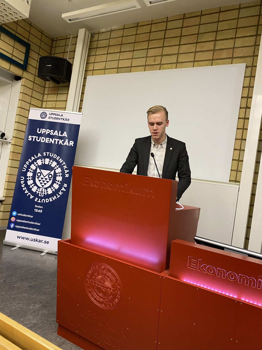 JFarnert's tweet photo. Igår fick jag och resten av styrelsen 2020/21 ansvarsfrihet av Uppsala studentkårs fullmäktige. Mycket glad och stolt över vårt arbete. Däremot har vi stora utmaningar framöver som jag ser fram att leda organisationen igenom! #uskar https://t.co/KJMLZGYmhh