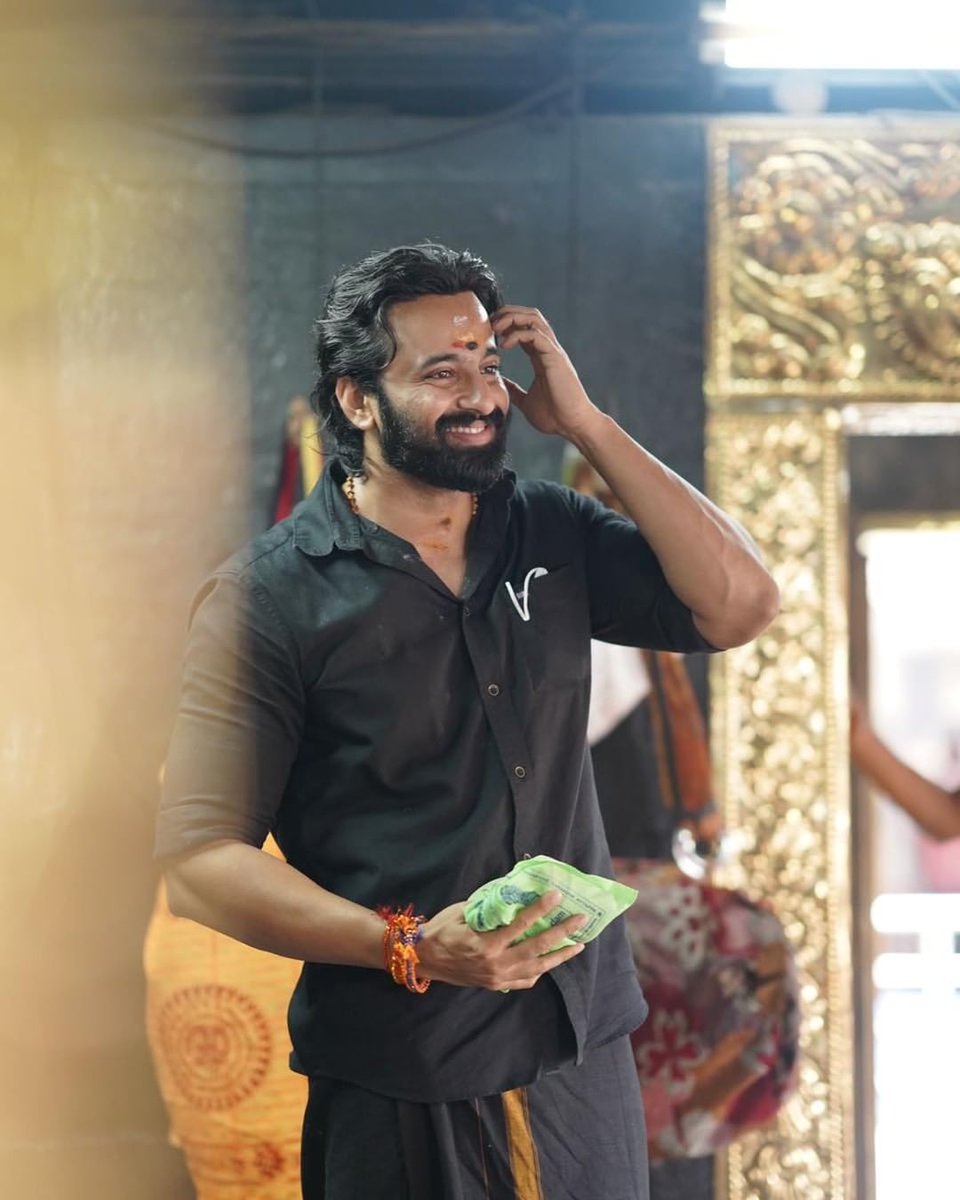 Unnimukundanmda's tweet photo. Meppadiyan coming soon....
@Iamunnimukundan ❤
#meppadiyanmovie
@UMFPvtLtd
#Unnimukundan #SupermanOfKerala #unnimukundan #unniyettan #meppadiyan #actionkingunnimukundan #mollywoodsuperman #marcojr #musclealiyan #oldpic #gainwithmtaaraw #gaintrick #gainwithspikes #gainwithmchina https://t.co/oiq32LHgHB