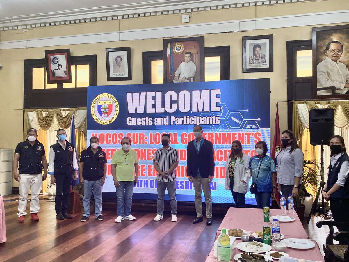 ohhhmmmi's tweet photo. It’s a great day, Ilocos Sur 🥳
Thank you, Dr. @takeshi_kasai @WHOWPRO @WHOPhilippines @DoctorJas  for recognizing our province’s COVID19 response 👍🏻 
Agyaman kami! #SureIlocosSur #SiglatSalunAt #ENDemicCOVID #TheBigGuns https://t.co/W0WSvH6cdU
