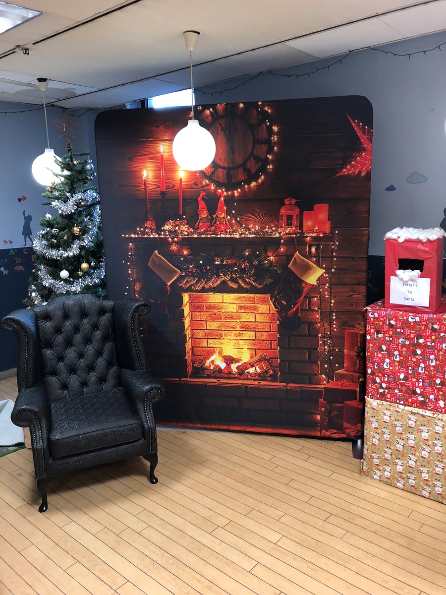 Altrincham Rotary and Altrincham BID bring you
SANTA at Orange Theory Fitness  at Not So Secret Garden opp WILKOs  tomorrow Sat 27 Nov 1pm -3.30pm  bring the family.... donations to Altrincham Rotary @radioalty @stephen_woods <a href="/randallsalty/">Randalls Altrincham</a> @ethangrumps @stepehenjmchugh
