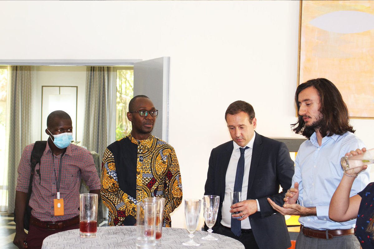 tuwindi's tweet photo. Ce jeudi 25 Novembre, son excellence M. Joël MEYER, ambassadeur de France au Mali a organisé en l’honneur des lauréats des #MaMA21 un déjeuner à la Résidence de France. 
Ce déjeuner a permis d’échanger avec les lauréats sur leurs différentes activités. 
#MaMA21 #Tuwindi https://t.co/wyIRpXJQNG