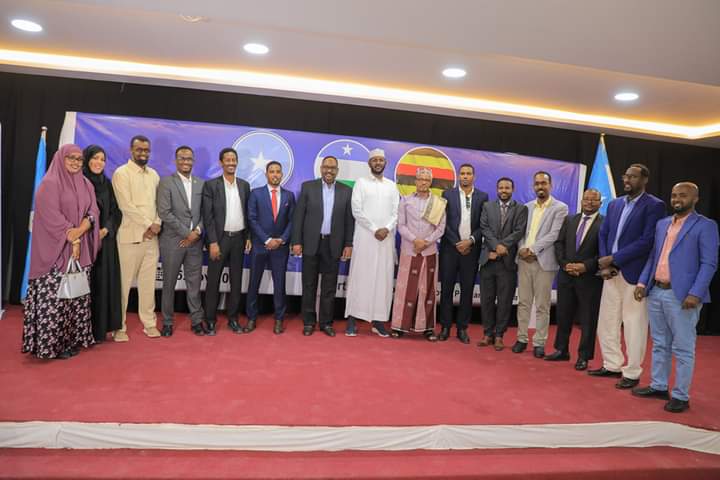 HonIkram's tweet photo. It was good to catch up&amp; reunit with reer Uganda of #Puntland. Thank you H.E. @SaidAbdullahiDe for your participation in welcoming Sh. Abdiwali, it was a beautiful evening https://t.co/fdpzn74jyW