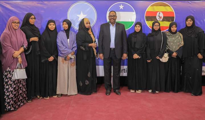HonIkram's tweet photo. It was good to catch up&amp; reunit with reer Uganda of #Puntland. Thank you H.E. @SaidAbdullahiDe for your participation in welcoming Sh. Abdiwali, it was a beautiful evening https://t.co/fdpzn74jyW