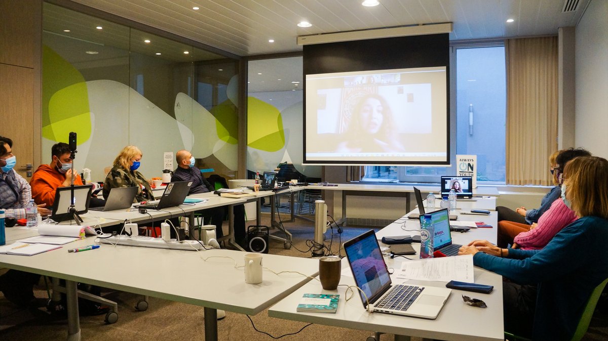 ccivs_volunteer's tweet photo. 💡Ms Manon Deshayes, Policy Officer on Social and Economic Inclusion at @Youth_Forum joined us virtually for an exchange providing analysis of the long-term consequences of #COVID19 in Europe and the #AlwaysONforYouth research on #digitalinclusion and #digitalsafety. https://t.co/uAHL2rXX4l
