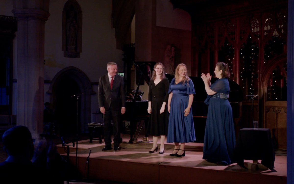 OxfordSong's tweet photo. It’s nearly time to choose your Friday night viewing…!! Why not kick off the #weekend with Dorothea Röschmann &amp; @pianomalk’s glorious performance of Wolf, Mahler and Schumann, beautifully introduced by @AJKennedyMezzo &amp; @AnaManastireanu - try it here: https://t.co/XFNqTmjy1R https://t.co/AUQwYxAHK1