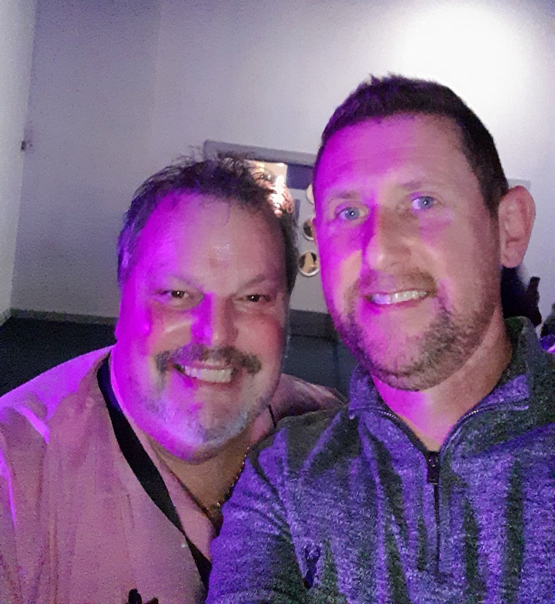 LeeC_Tower's tweet photo. Good night at the exhibition last night but the proper stuff starts today 🎯🤩
#darts #minehead #onedart https://t.co/DVrCTC7NB3