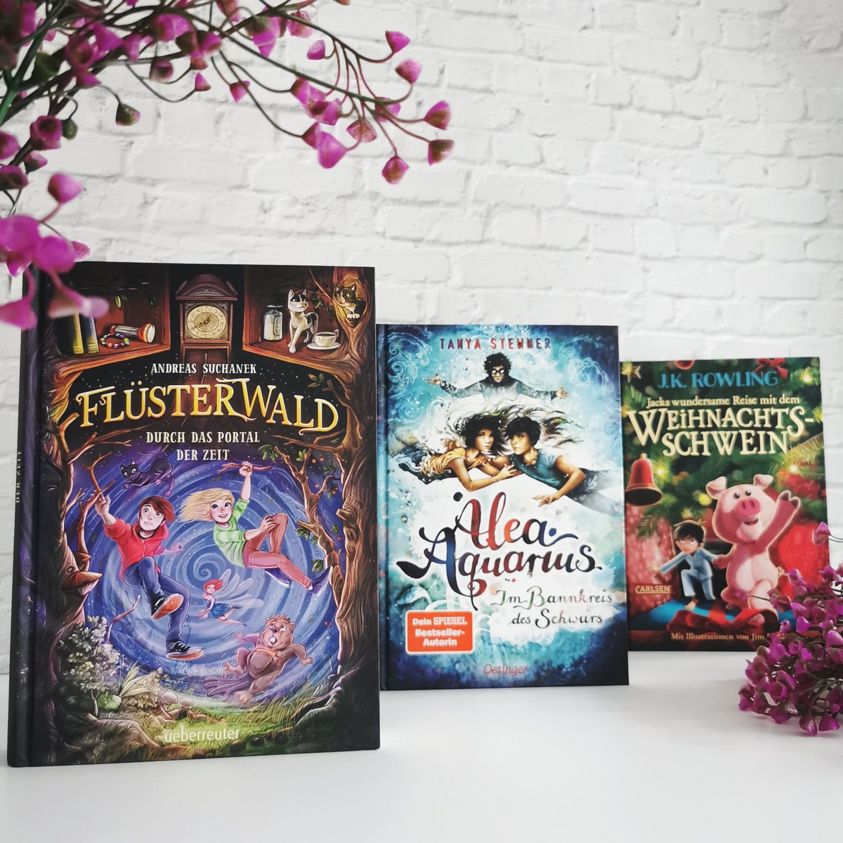 🥇🥈🥉 EURE PREISTRÄGER*INNEN 🥉🥈🥇 Einen großen Trommelwirbel für die Top 3 der Kategorien "Jugendbuch - Belletristik" und "Kinderbücher"!🎉 Hier findet ihr die Gewinner*innen sowie die Gesamtplatzierungen in allen 14 Kategorien: lovelybooks.de/leserpreis/pre…