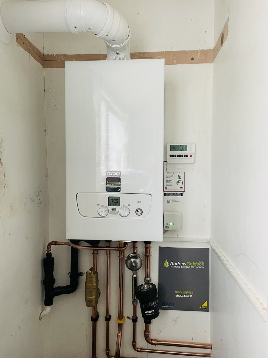 @AndrewGoldson Goldiefather tweet media