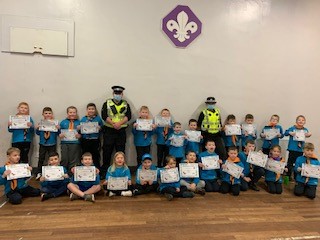 PSOSLanarkshire's tweet photo. Thank you to the beaver scouts at 2nd Coatbridge Scout Group Whifflet for having us at your group last night!
Well done to the boys & girls who achieved their safety badge. They were given certificates & high-viz badges alongside their Scout awards๐
#KindAndHelpful https://t.co/PORbSYP5Cn